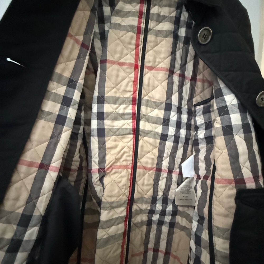 Burberry puffer jacket - Picture 2 of 6
